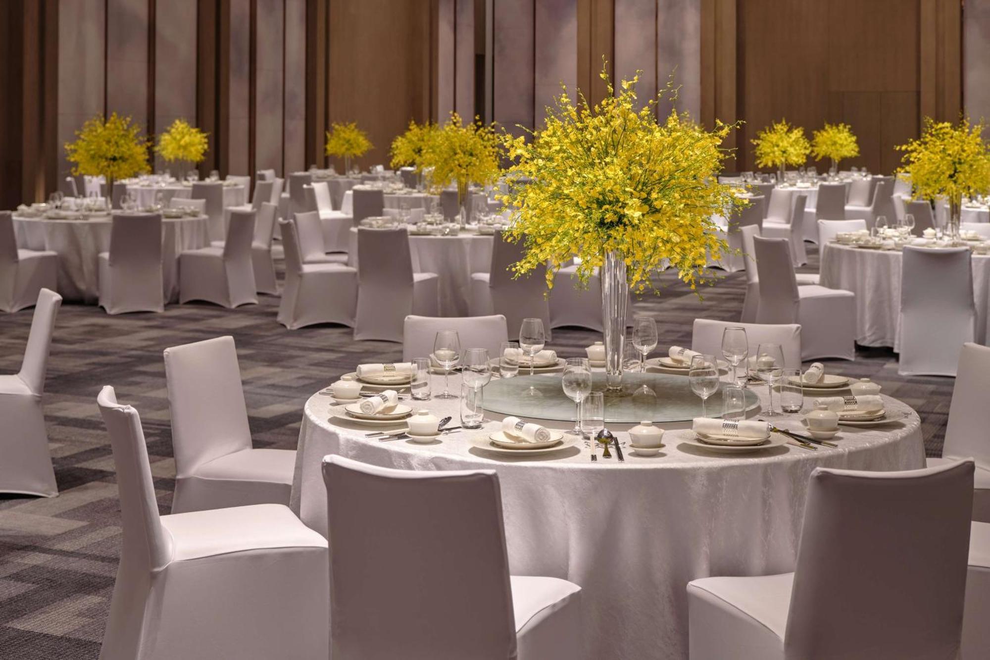 Conrad Shenzhen, The First Art Museum Hotel In Greater Bay Area With The Stunning Bay And Sunset View In The Hotel Terrace Ngoại thất bức ảnh