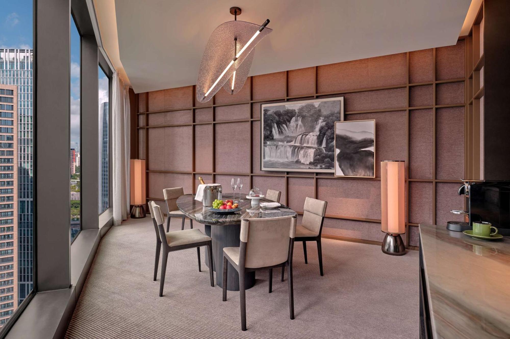 Conrad Shenzhen, The First Art Museum Hotel In Greater Bay Area With The Stunning Bay And Sunset View In The Hotel Terrace Ngoại thất bức ảnh