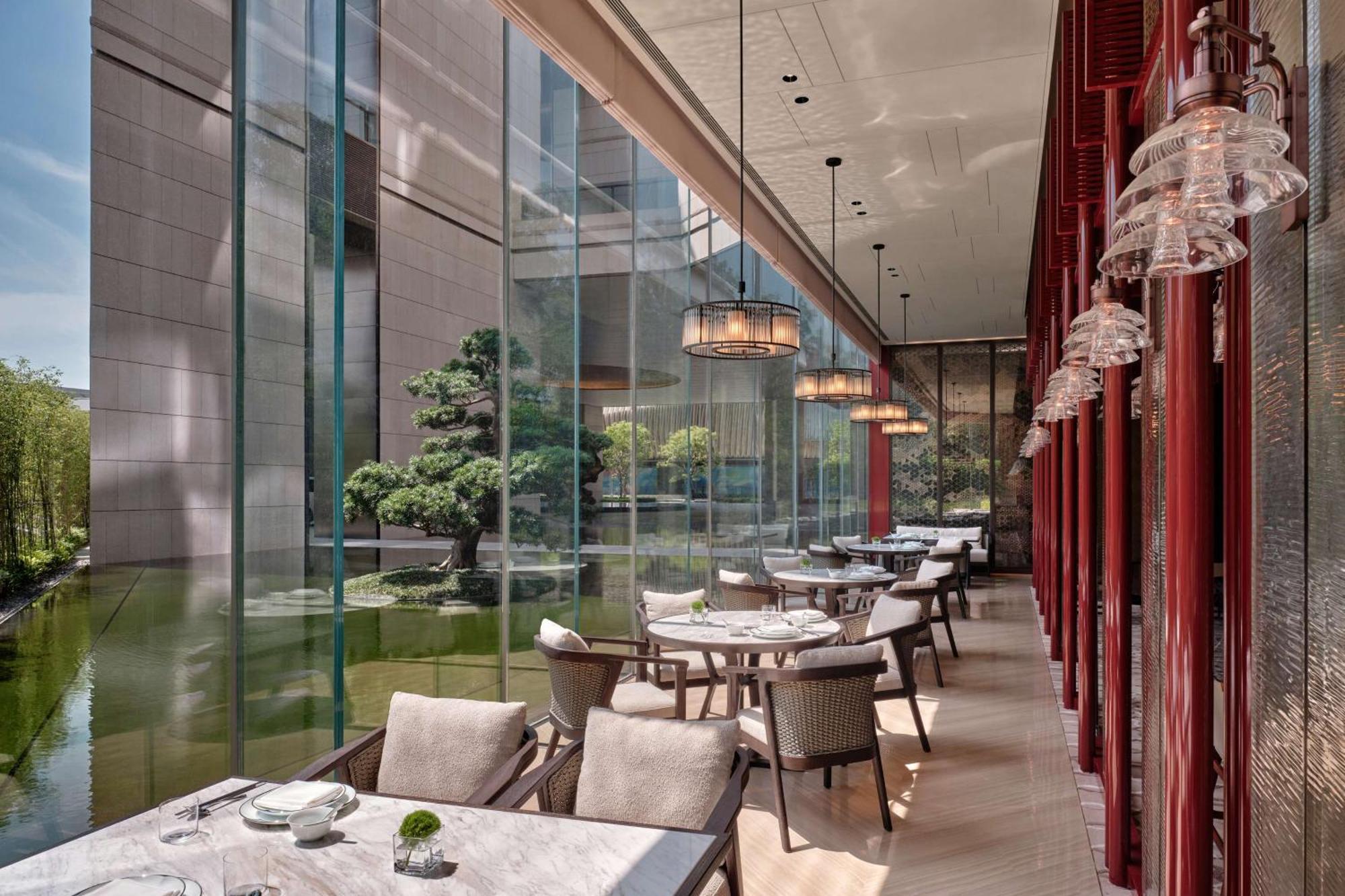 Conrad Shenzhen, The First Art Museum Hotel In Greater Bay Area With The Stunning Bay And Sunset View In The Hotel Terrace Ngoại thất bức ảnh