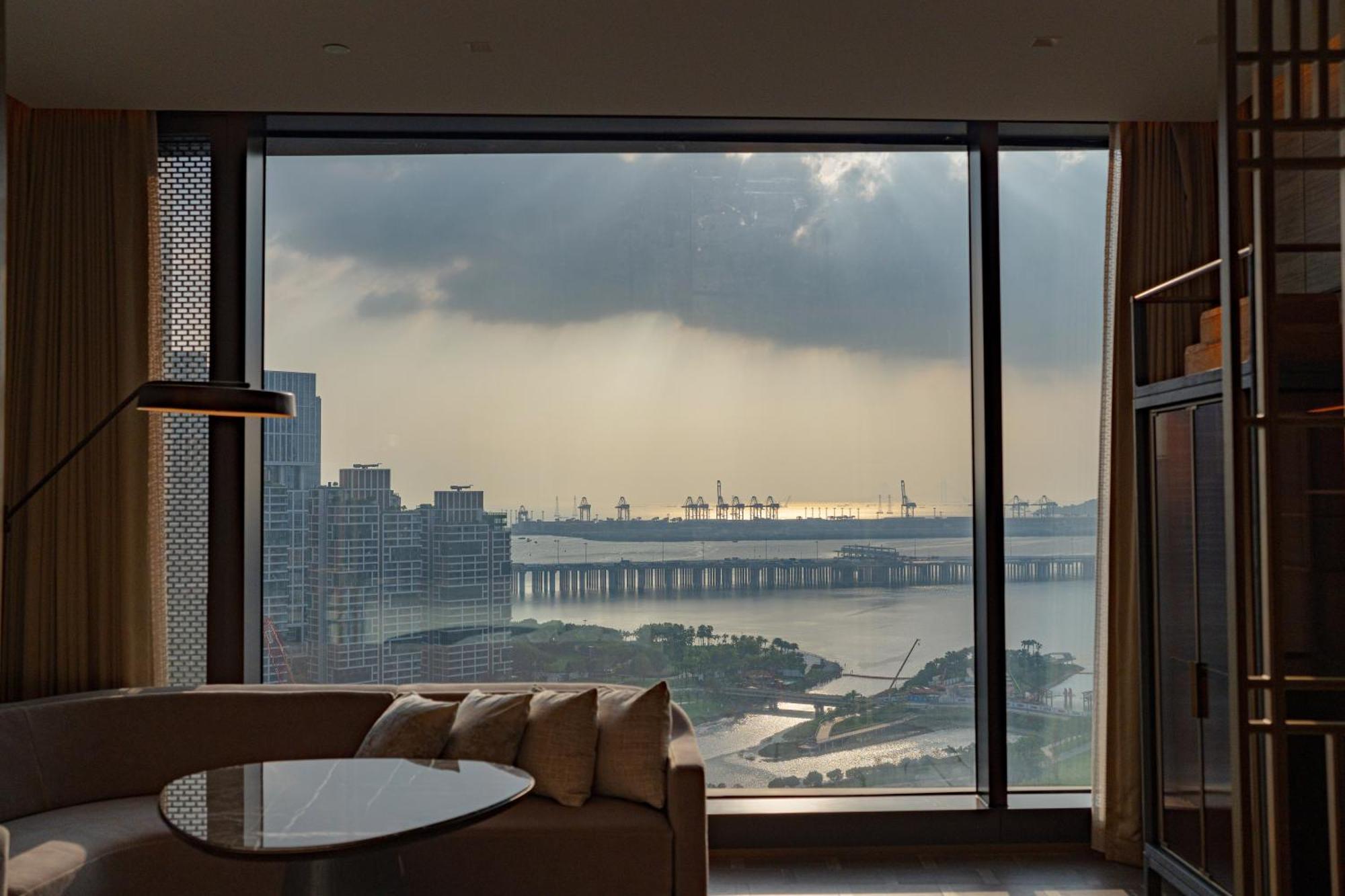 Conrad Shenzhen, The First Art Museum Hotel In Greater Bay Area With The Stunning Bay And Sunset View In The Hotel Terrace Ngoại thất bức ảnh